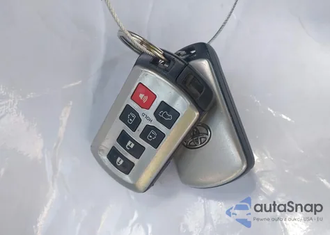 2019 Toyota Sienna Xle from USA, damaged, VIN 5TDDZ3DC1KS224861